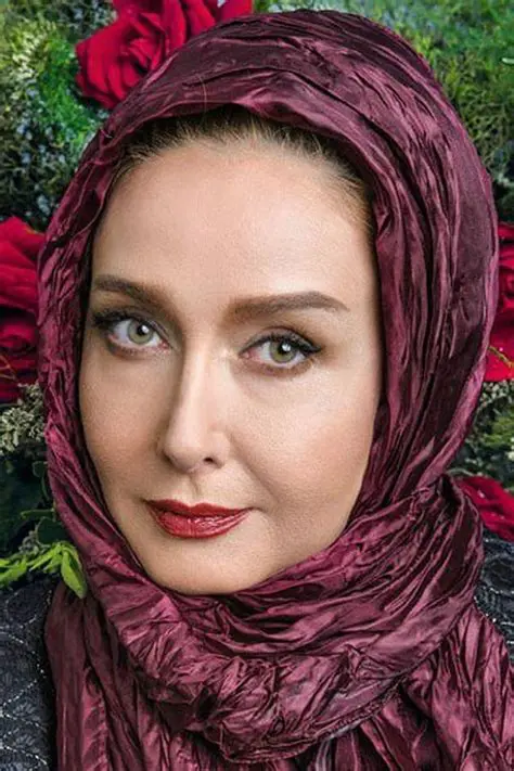 بیوگرافی کتایون ریاحی: زندگی، آثار و فعالیت‌های هنری یک بانوی ماندگار