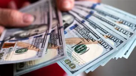 El Dólar Estadounidense: Un Análisis Profundo de su Impacto Global y Perspectivas Futuras