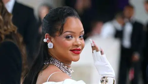 Rihanna : L'Icône Mondiale Qui Redéfinit le Divertissement, la Mode et les Affaires